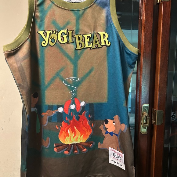Yogi Bear Men's Campfire Tank Top - Multicolor - Picture 1 of 4